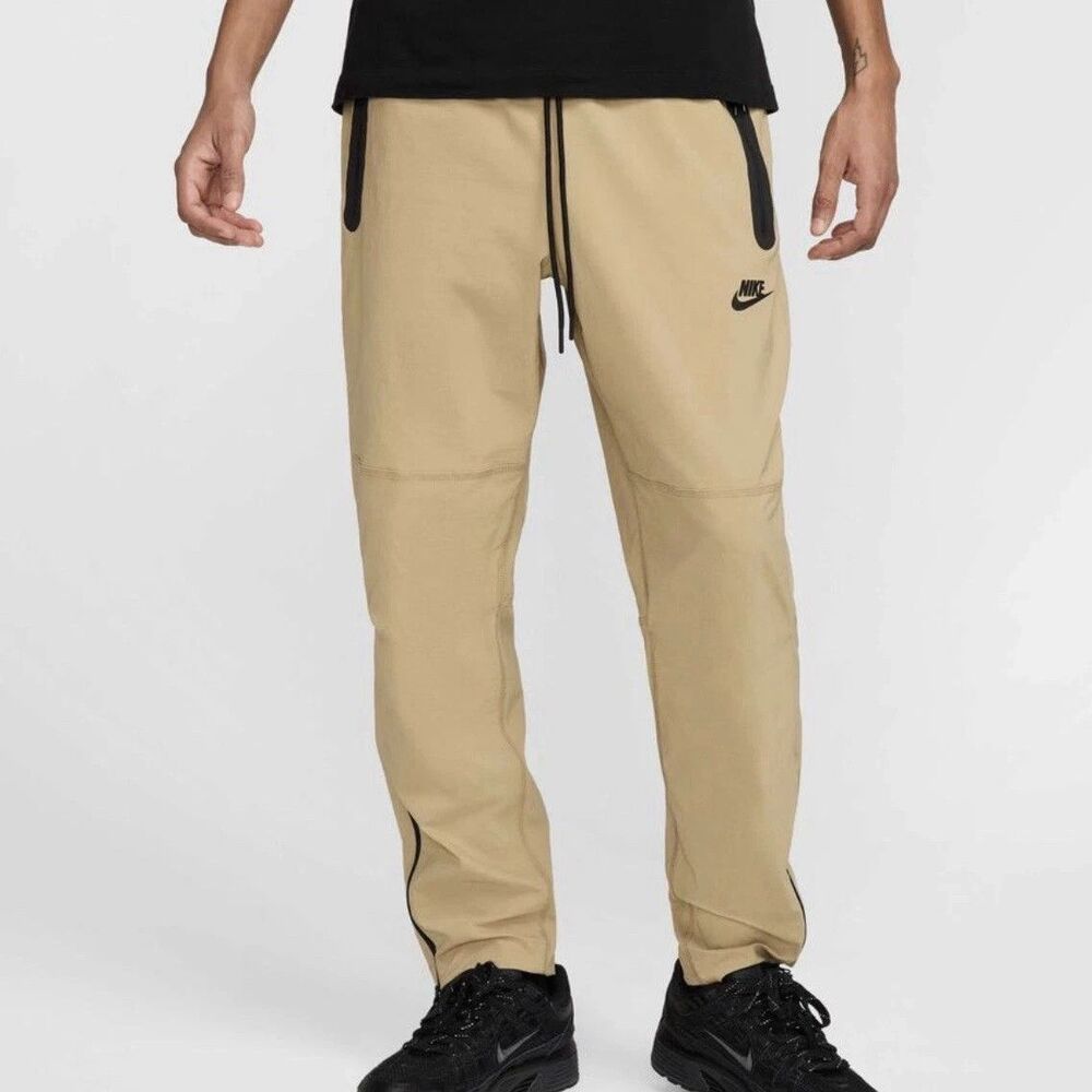 Nike Tech Pack Beige Jogger Pants Lightweight HM8241-297 Zip Men’s Medium NEW